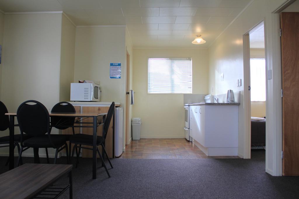 ניו פלימות' Coronation Court Motel מראה חיצוני תמונה